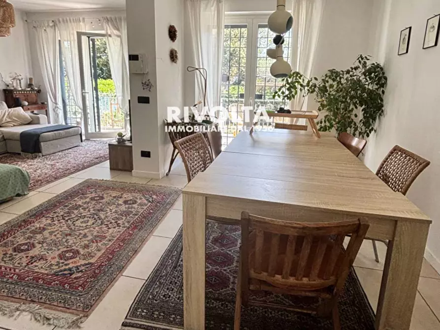 Immagine 12 di Villa in vendita  in Via Varazze a Fiumicino