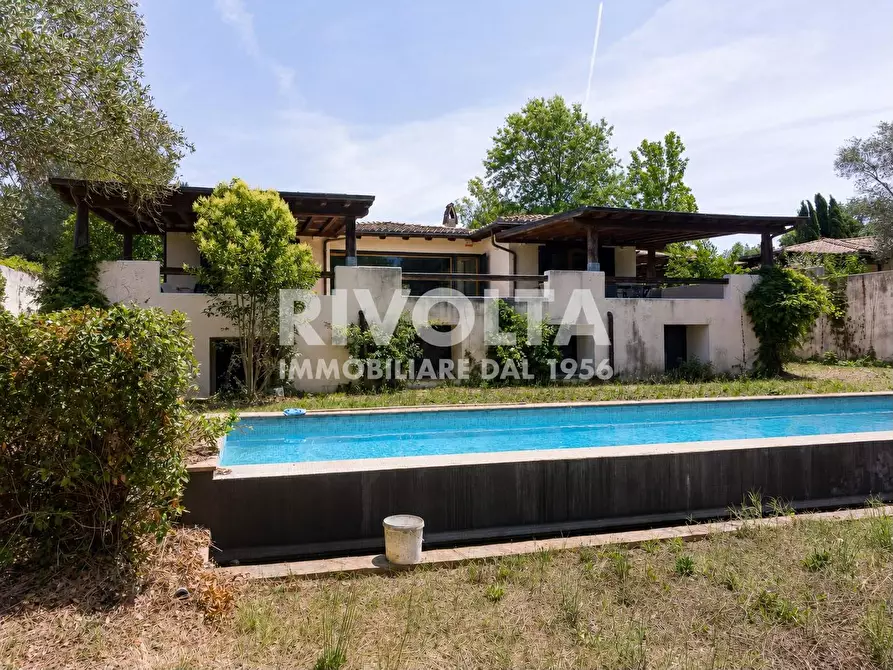 Immagine 1 di Villa in vendita  in san martino della quercia snc a Sutri