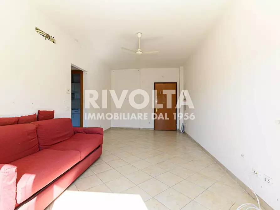 Immagine 13 di Appartamento in vendita  in Via Piadena a Roma