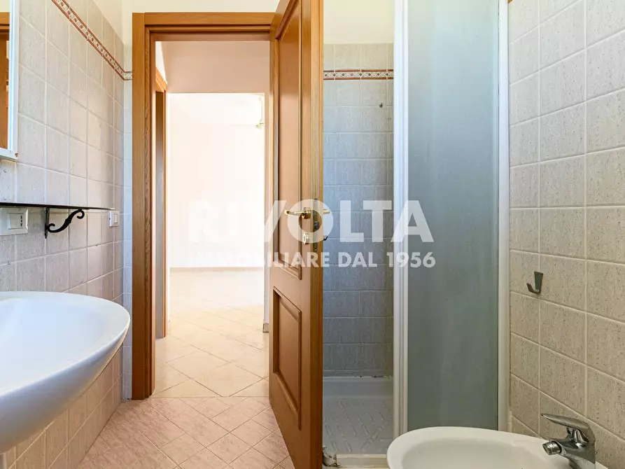 Immagine 17 di Appartamento in vendita  in Via Piadena a Roma