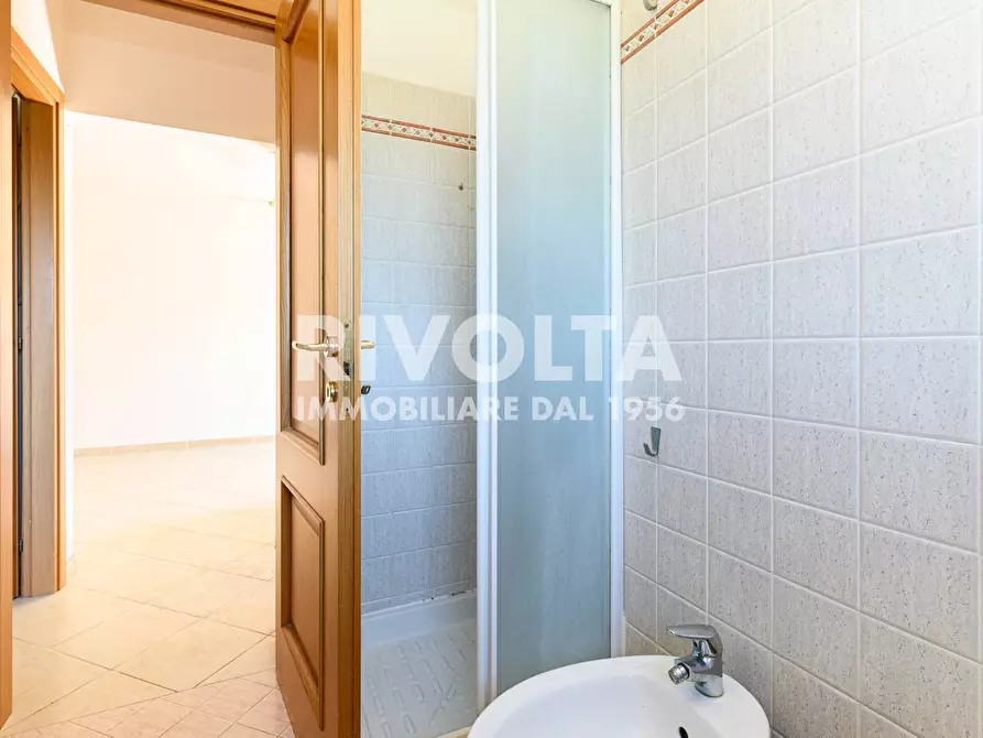 Immagine 19 di Appartamento in vendita  in Via Piadena a Roma