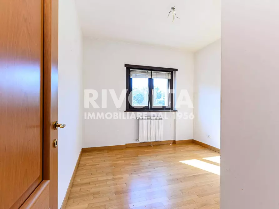 Immagine 20 di Appartamento in vendita  in Via Piadena a Roma