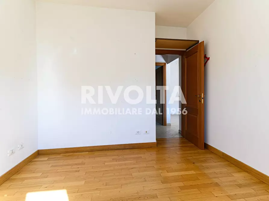 Immagine 23 di Appartamento in vendita  in Via Piadena a Roma