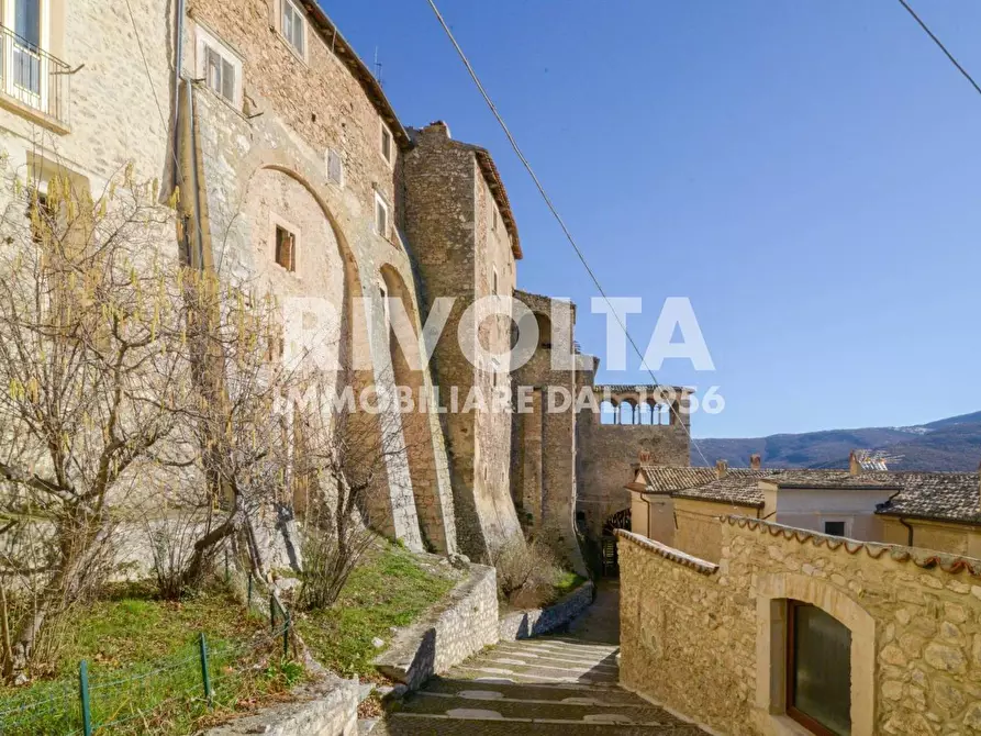 Immagine 2 di Villa in vendita  in Via del Municipio a Navelli