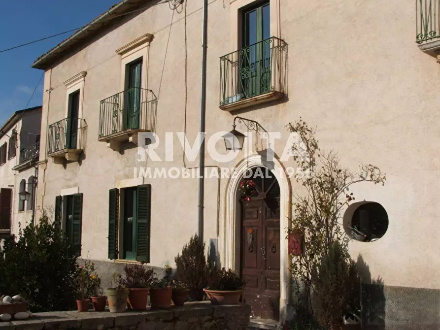 Immagine 6 di Villa in vendita  in Via del Municipio a Navelli