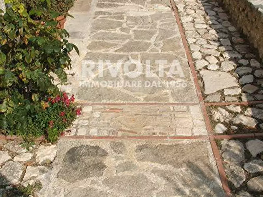 Immagine 18 di Villa in vendita  in Via del Municipio a Navelli