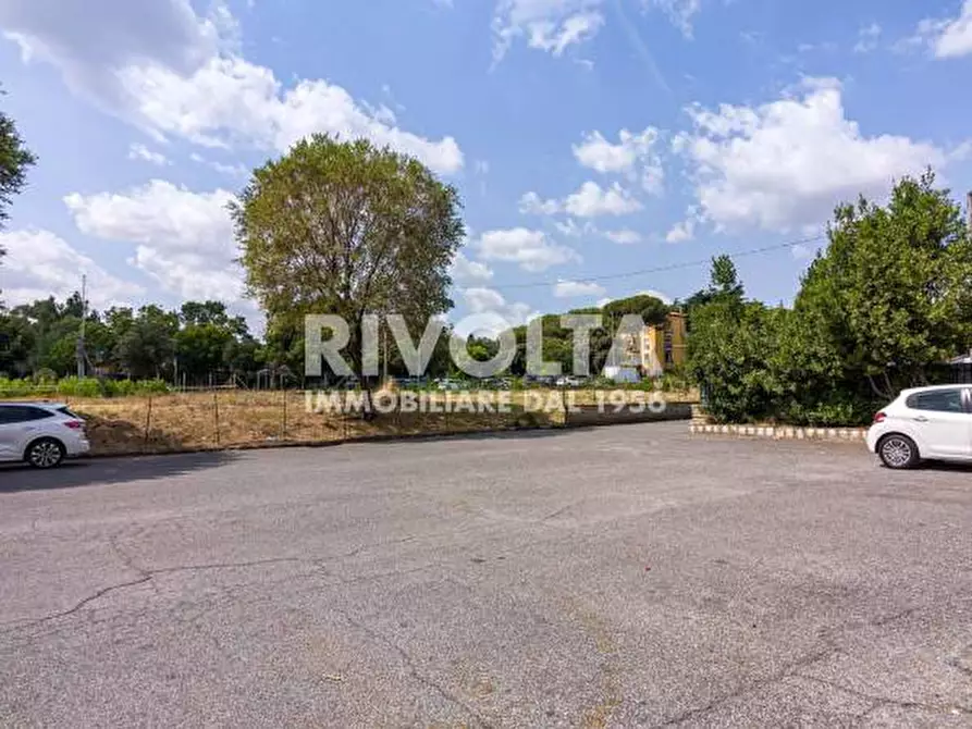 Immagine 36 di Capannone industriale in affitto  in Via di Torre Spaccata a Roma