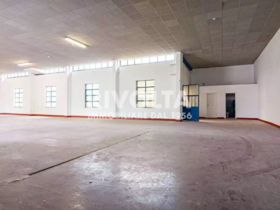 Immagine 3 di Capannone industriale in affitto  in Via di Torre Spaccata a Roma