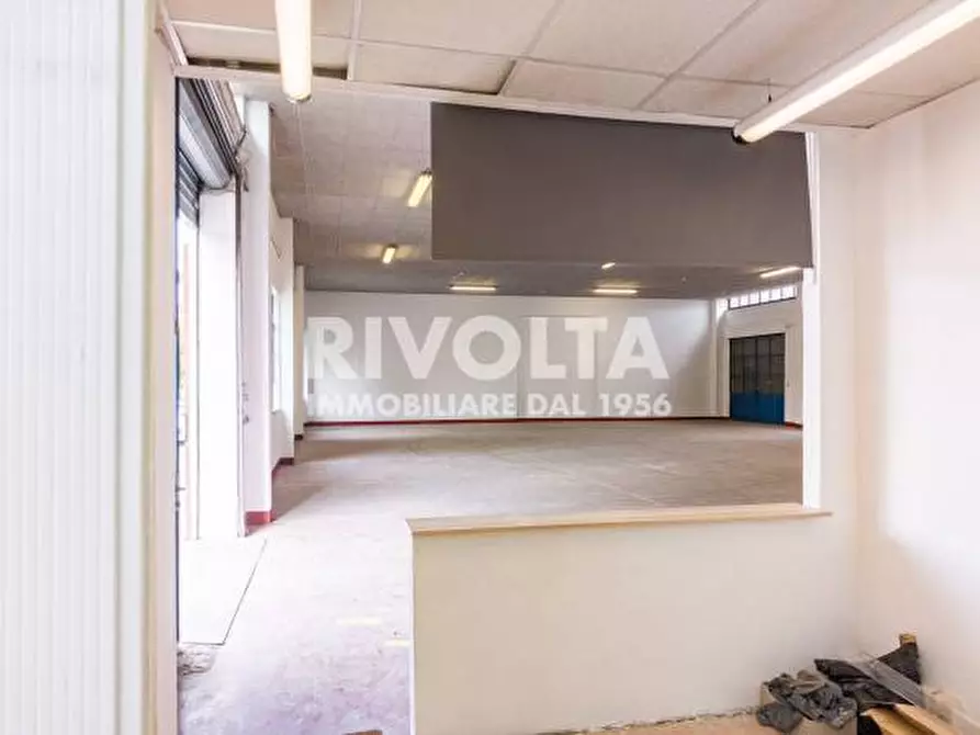 Immagine 5 di Capannone industriale in affitto  in Via di Torre Spaccata a Roma