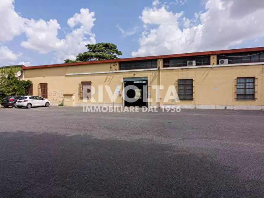 Immagine 7 di Capannone industriale in affitto  in Via di Torre Spaccata a Roma