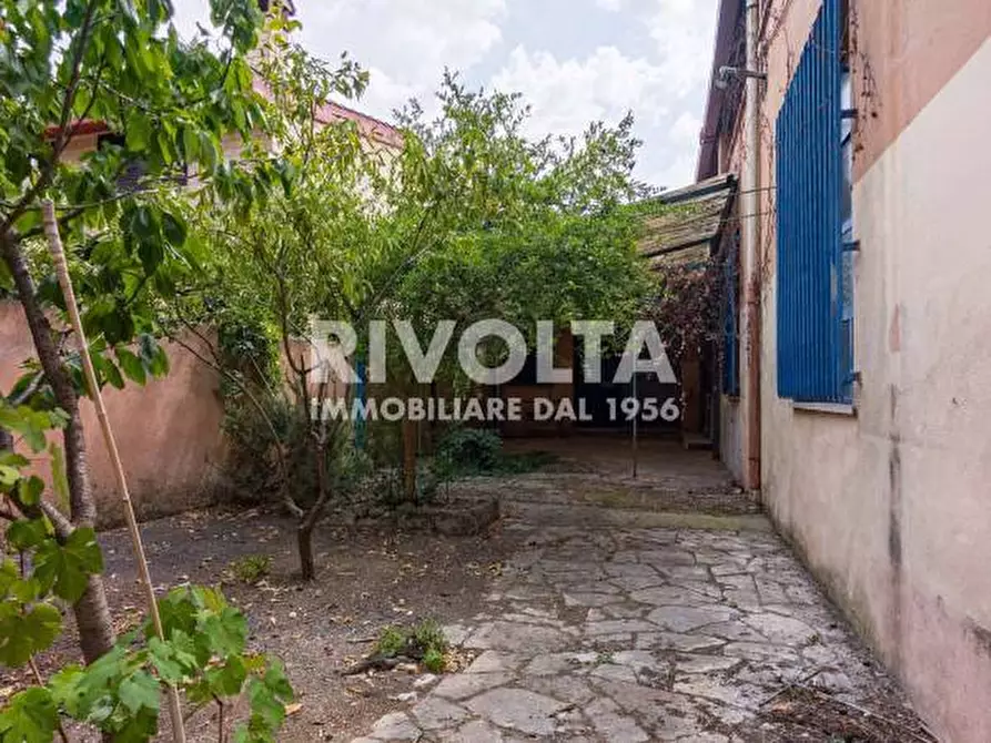 Immagine 12 di Capannone industriale in affitto  in Via di Torre Spaccata a Roma