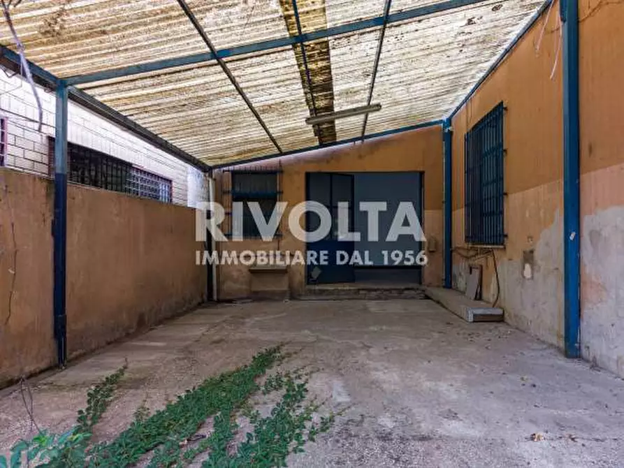 Immagine 14 di Capannone industriale in affitto  in Via di Torre Spaccata a Roma
