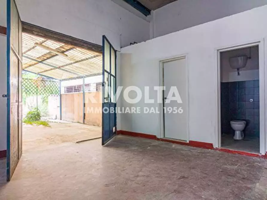 Immagine 17 di Capannone industriale in affitto  in Via di Torre Spaccata a Roma