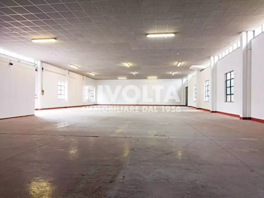 Immagine 22 di Capannone industriale in affitto  in Via di Torre Spaccata a Roma