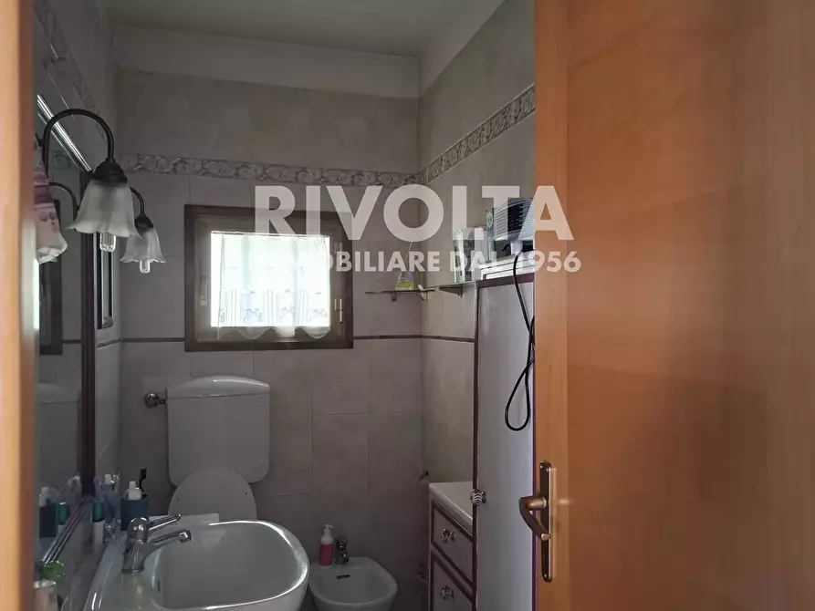 Immagine 10 di Appartamento in affitto  in Via dell'Acqua Paola a Roma