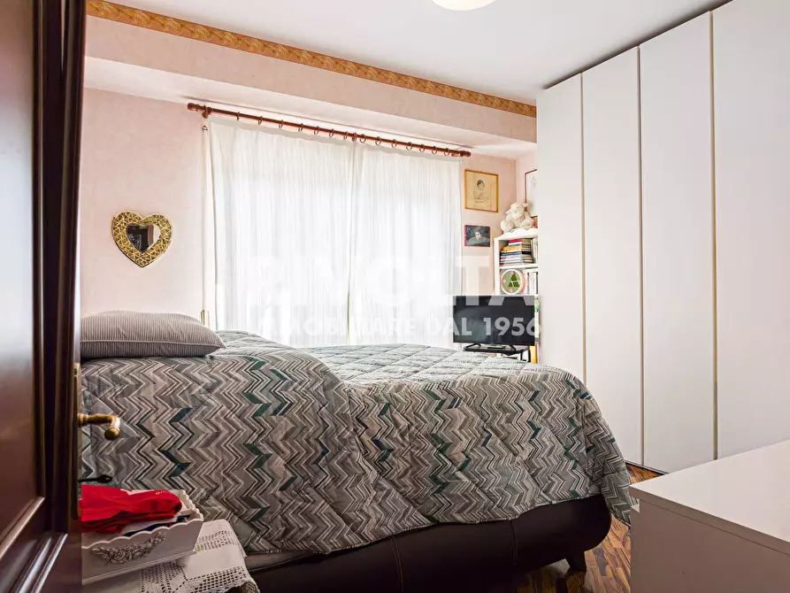 Immagine 13 di Appartamento in vendita  in Via Cassia a Roma