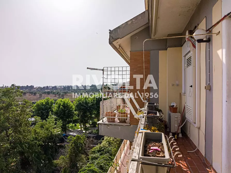 Immagine 24 di Appartamento in vendita  in Via Cassia a Roma