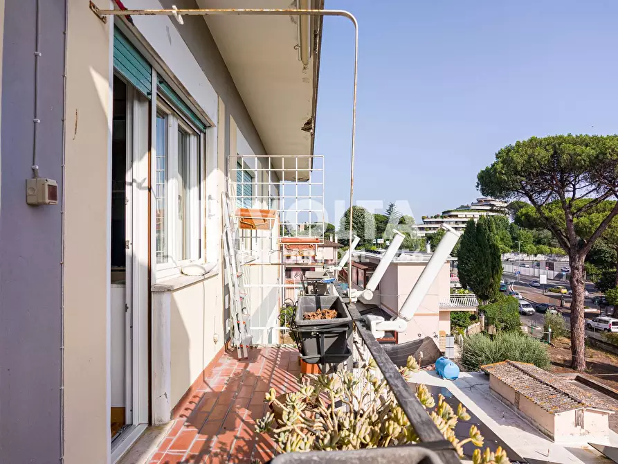 Immagine 25 di Appartamento in vendita  in Via Cassia a Roma