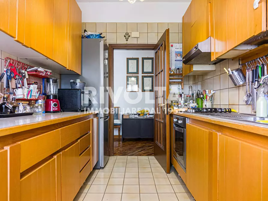 Immagine 30 di Appartamento in vendita  in Via Cassia a Roma