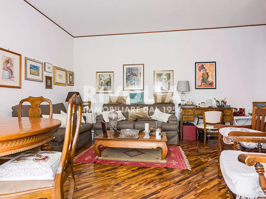 Immagine 35 di Appartamento in vendita  in Via Cassia a Roma