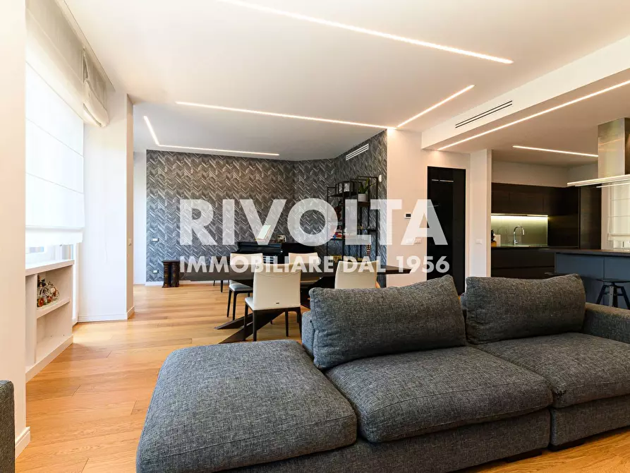 Immagine 4 di Appartamento in vendita  in Via Campo Catino a Roma