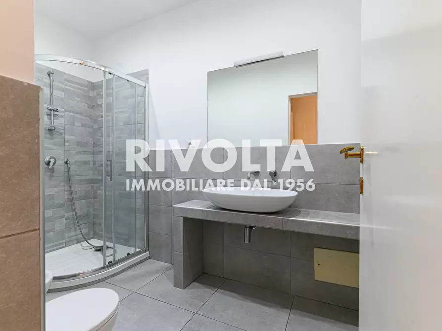 Immagine 18 di Appartamento in affitto  in Via Stresa a Roma