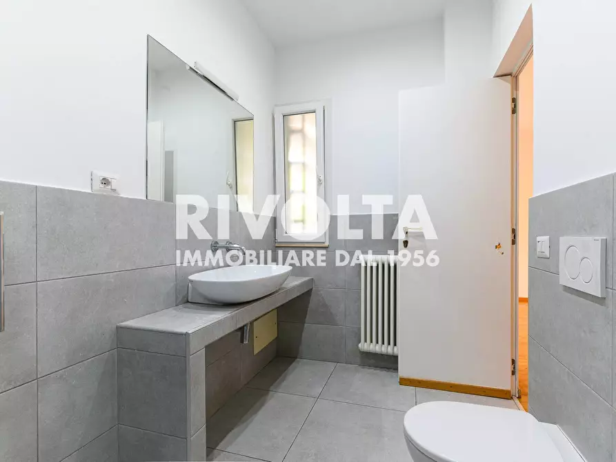 Immagine 20 di Appartamento in affitto  in Via Stresa a Roma