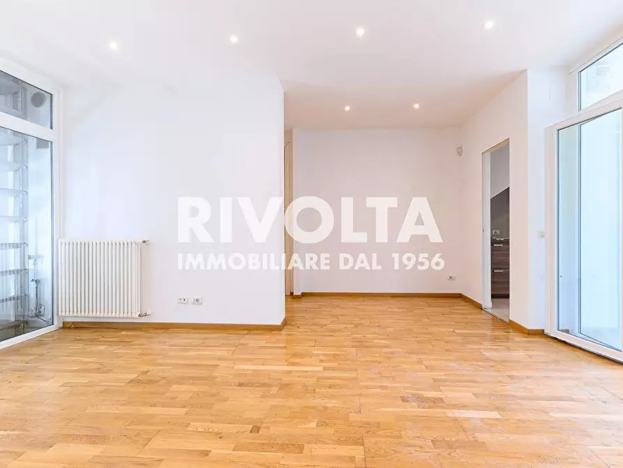 Immagine 21 di Appartamento in affitto  in Via Stresa a Roma