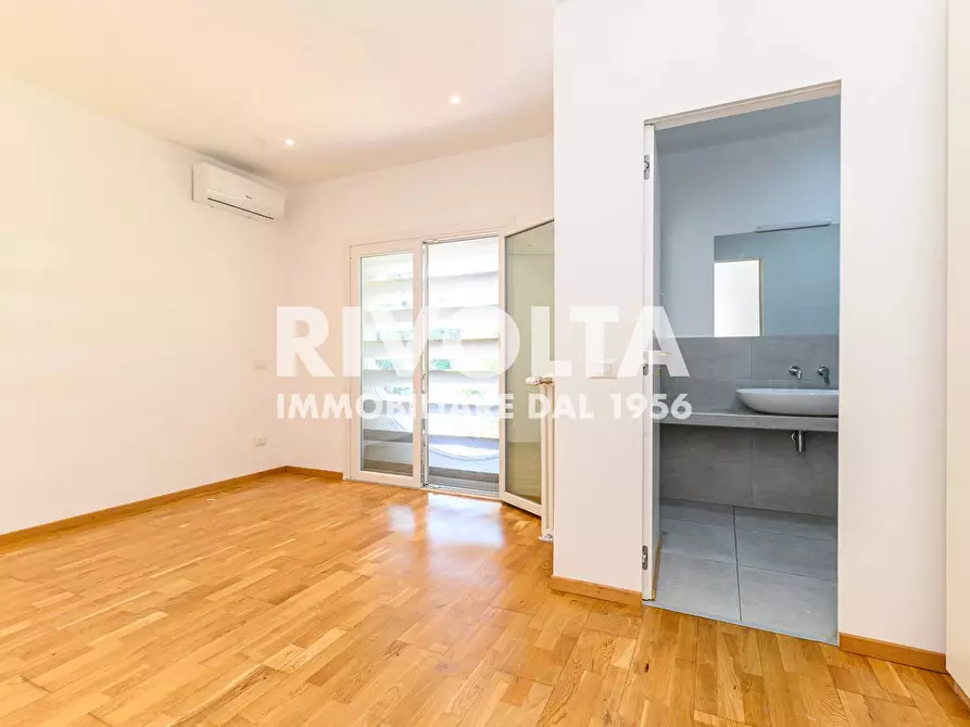 Immagine 25 di Appartamento in affitto  in Via Stresa a Roma