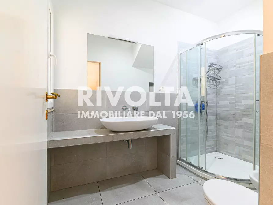 Immagine 27 di Appartamento in affitto  in Via Stresa a Roma