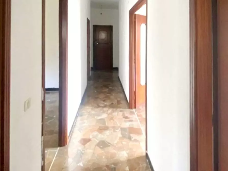 Immagine 5 di Appartamento in vendita  in La Rusca a Savona