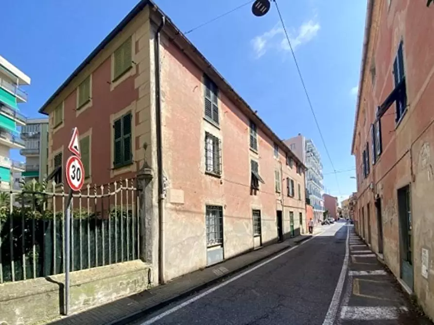 Immagine 1 di Appartamento in vendita  in Via Salomoni a Albissola Marina