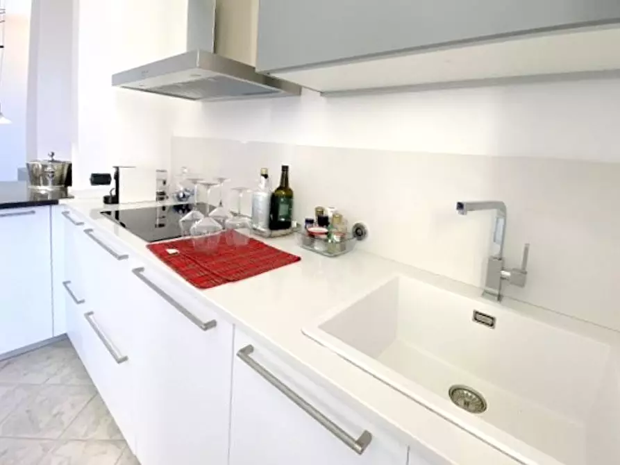 Immagine 9 di Appartamento in vendita  in Via Assereto a Savona