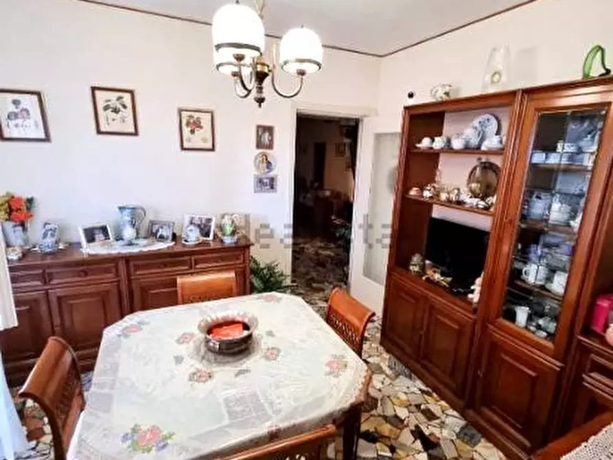 Immagine 10 di Appartamento in vendita  in Via Genova a Savona