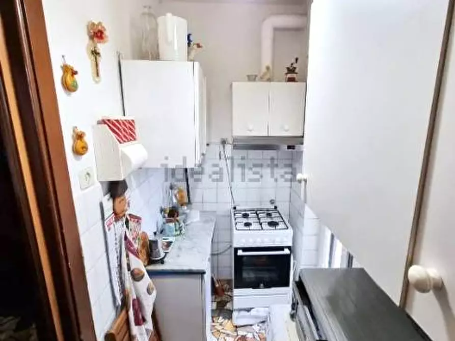 Immagine 12 di Appartamento in vendita  in Via Genova a Savona