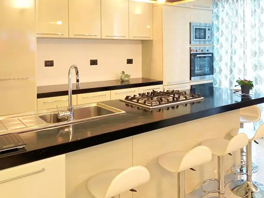 Immagine 5 di Appartamento in vendita  in Via dei Levantino a Albisola Superiore