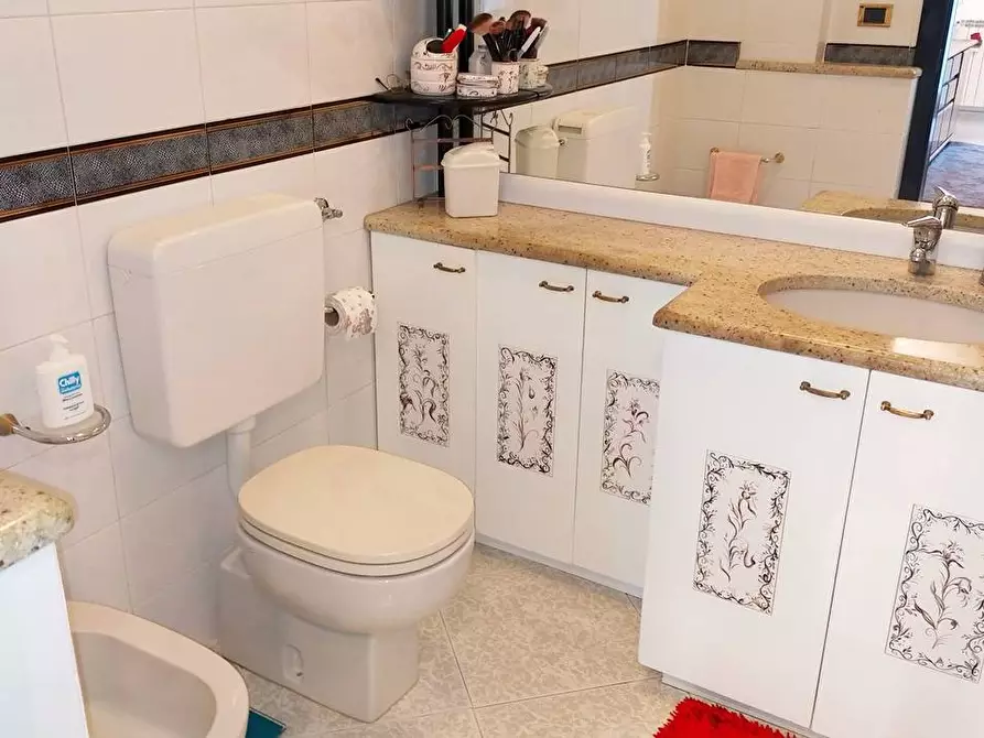 Immagine 8 di Appartamento in vendita  in Via dei Levantino a Albisola Superiore