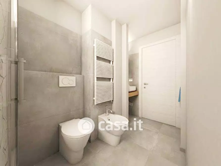 Immagine 12 di Appartamento in vendita  in Piazza Martiri a Savona