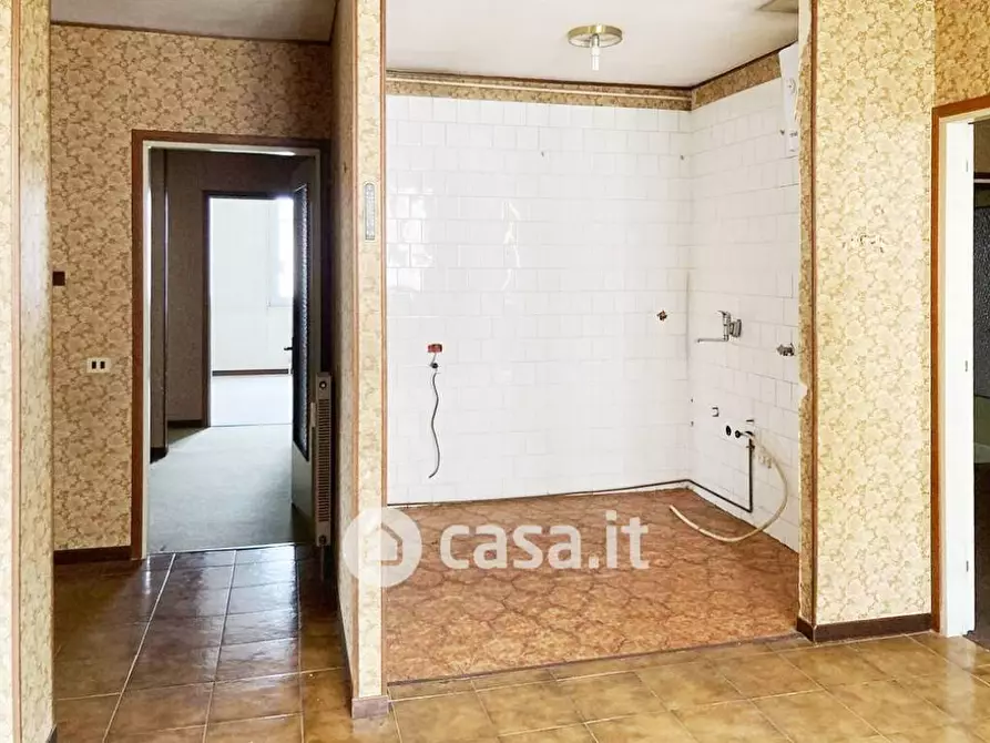 Immagine 3 di Appartamento in vendita  in Via Romagnoli a Savona