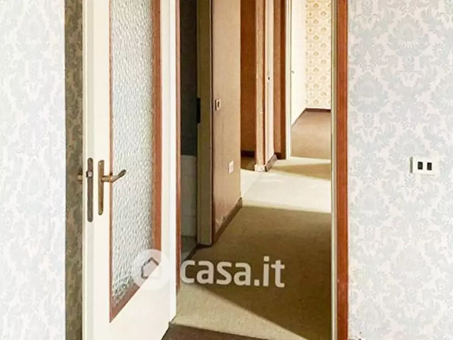 Immagine 10 di Appartamento in vendita  in Via Romagnoli a Savona