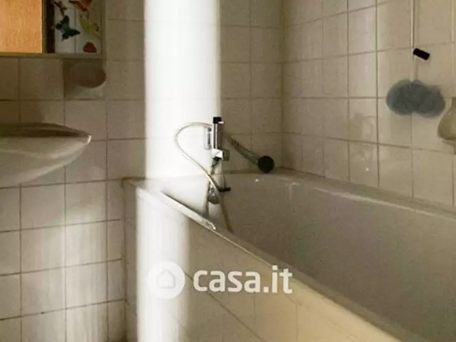 Immagine 16 di Appartamento in vendita  in Via Romagnoli a Savona