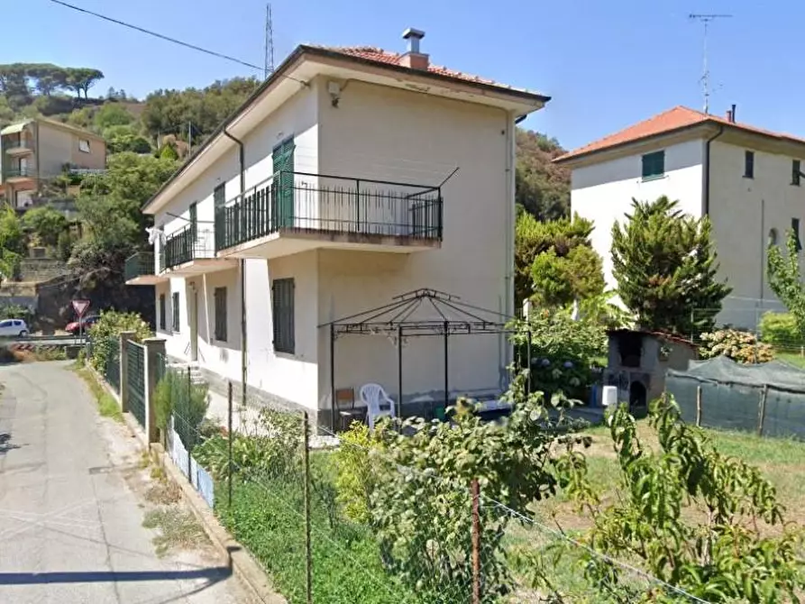 Immagine 2 di Villa in vendita  in Via dei Carabigi 18a a Albisola Superiore