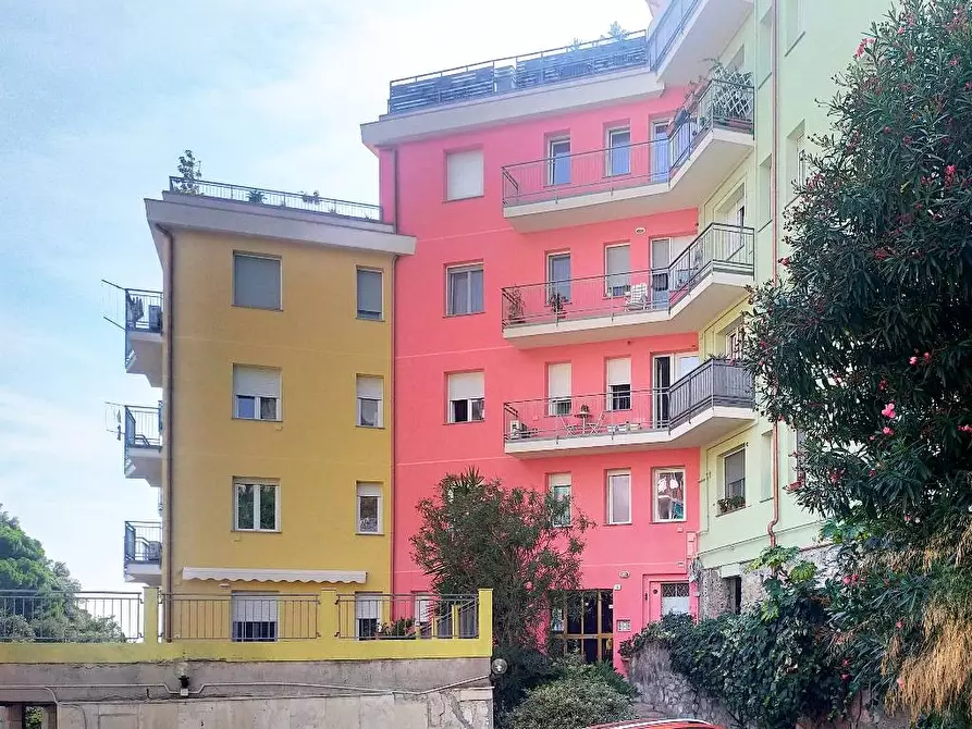 Immagine 27 di Appartamento in vendita  in Via Scotto a Savona