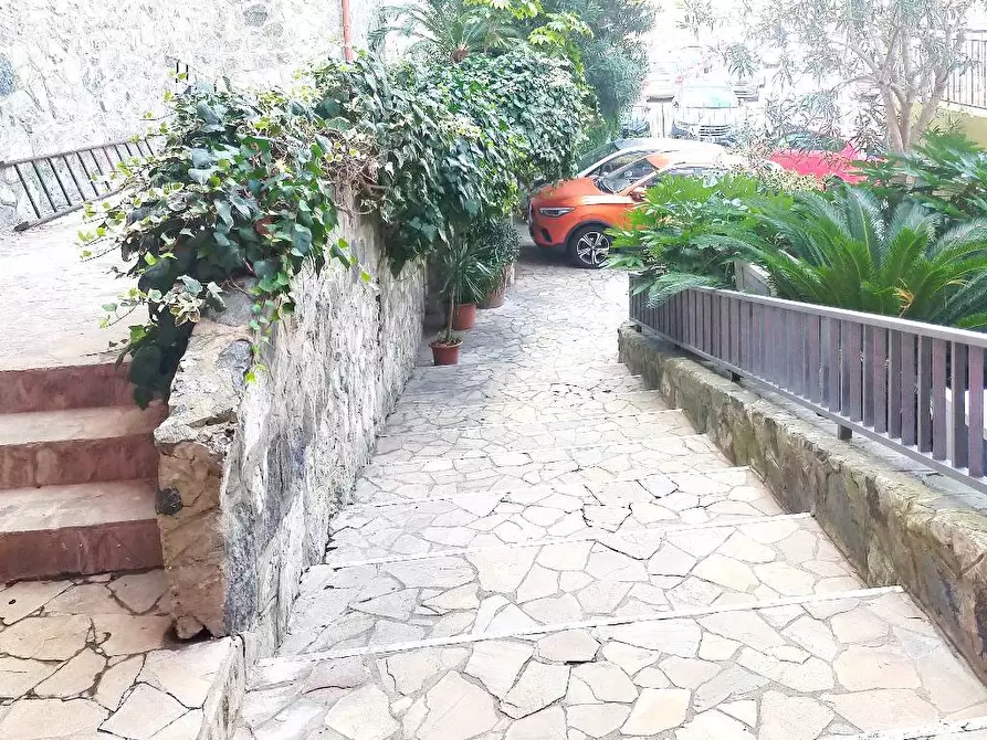 Immagine 29 di Appartamento in vendita  in Via Scotto a Savona