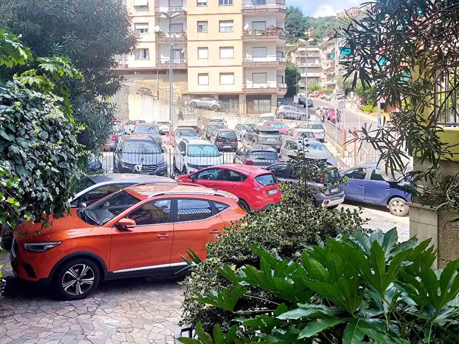 Immagine 30 di Appartamento in vendita  in Via Scotto a Savona