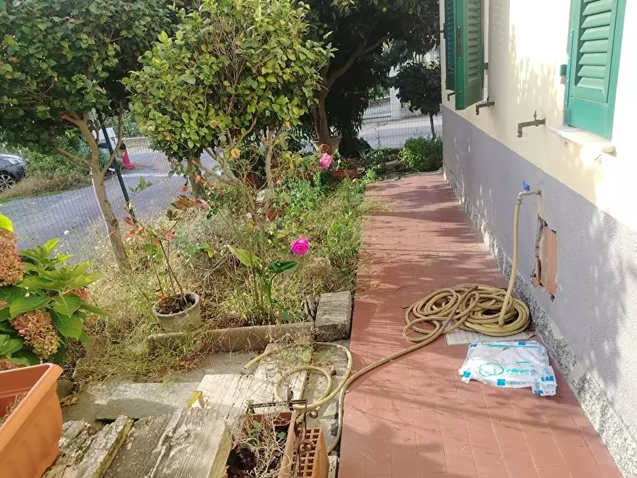 Immagine 9 di Villa in vendita  in Via dei Partigiani a Albisola Superiore