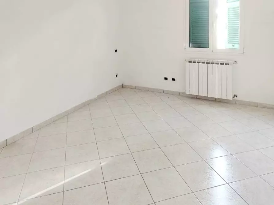 Immagine 15 di Villa in vendita  in Via dei Partigiani a Albisola Superiore