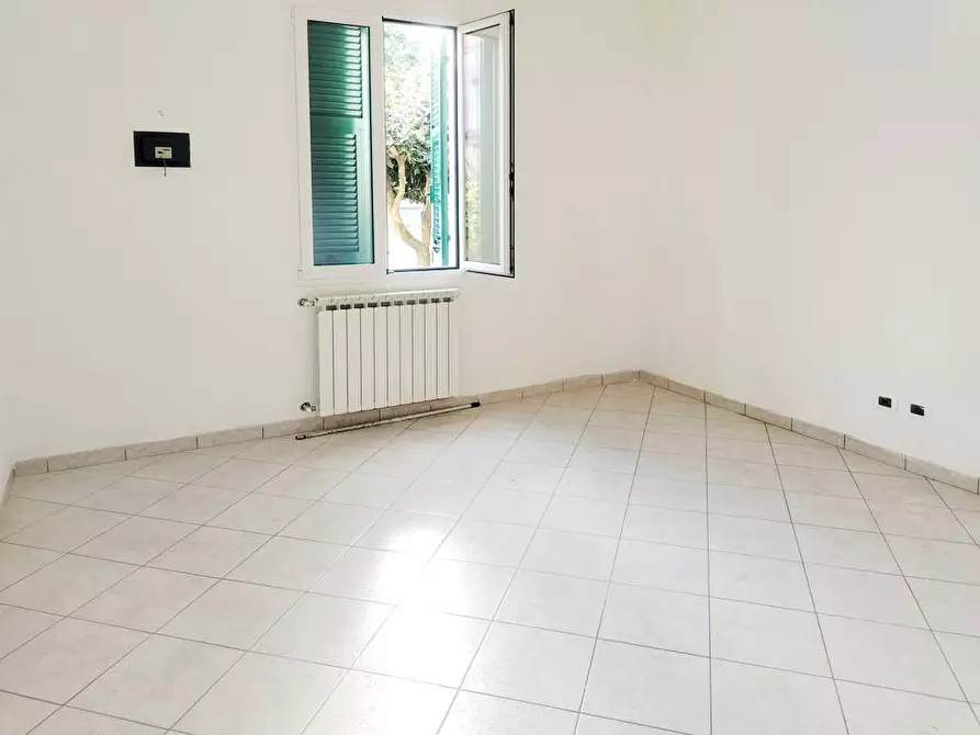 Immagine 10 di Villa in vendita  in Via dei Partigiani a Albisola Superiore