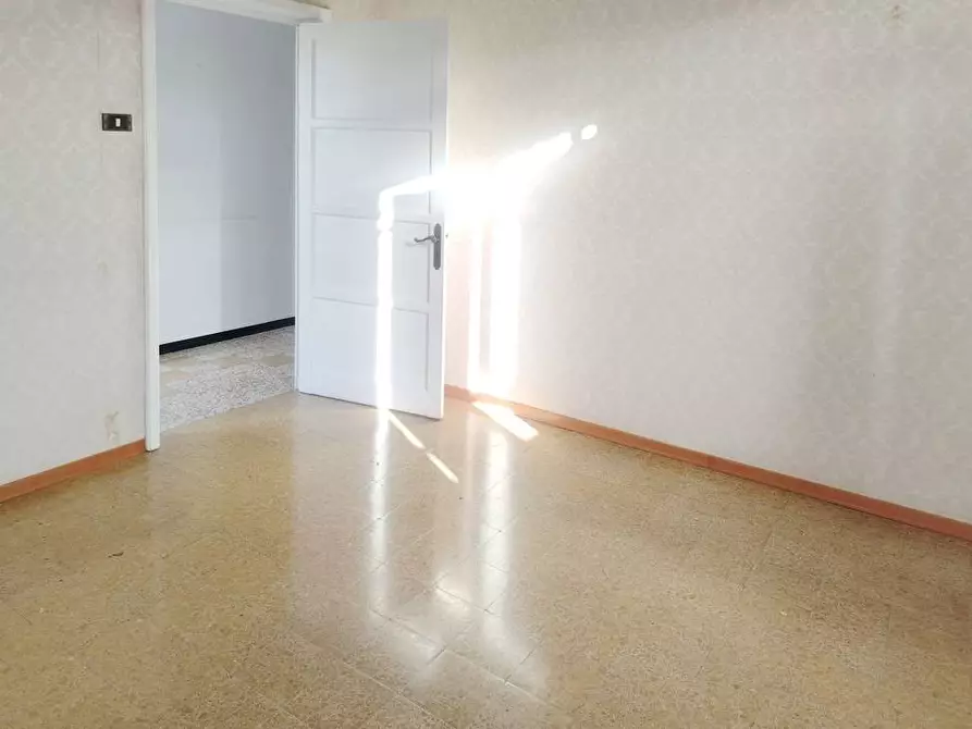 Immagine 31 di Villa in vendita  in Via dei Partigiani a Albisola Superiore