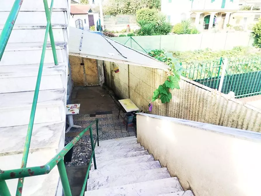 Immagine 35 di Villa in vendita  in Via dei Partigiani a Albisola Superiore
